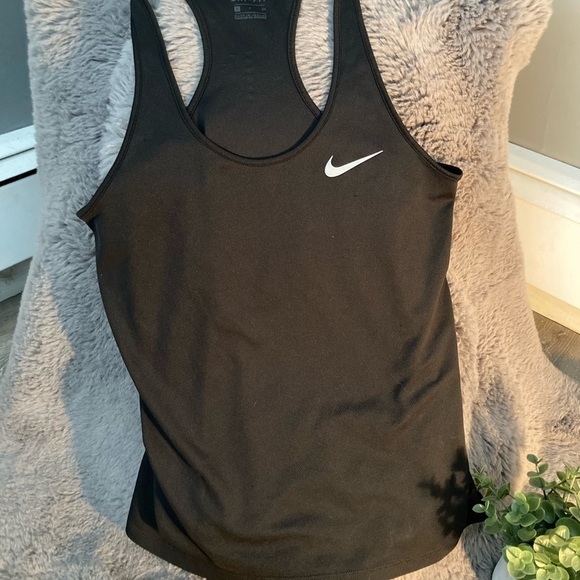 Nike Tops - 𝅺NIKE - Woman’s DRI Fit Racerback Tank